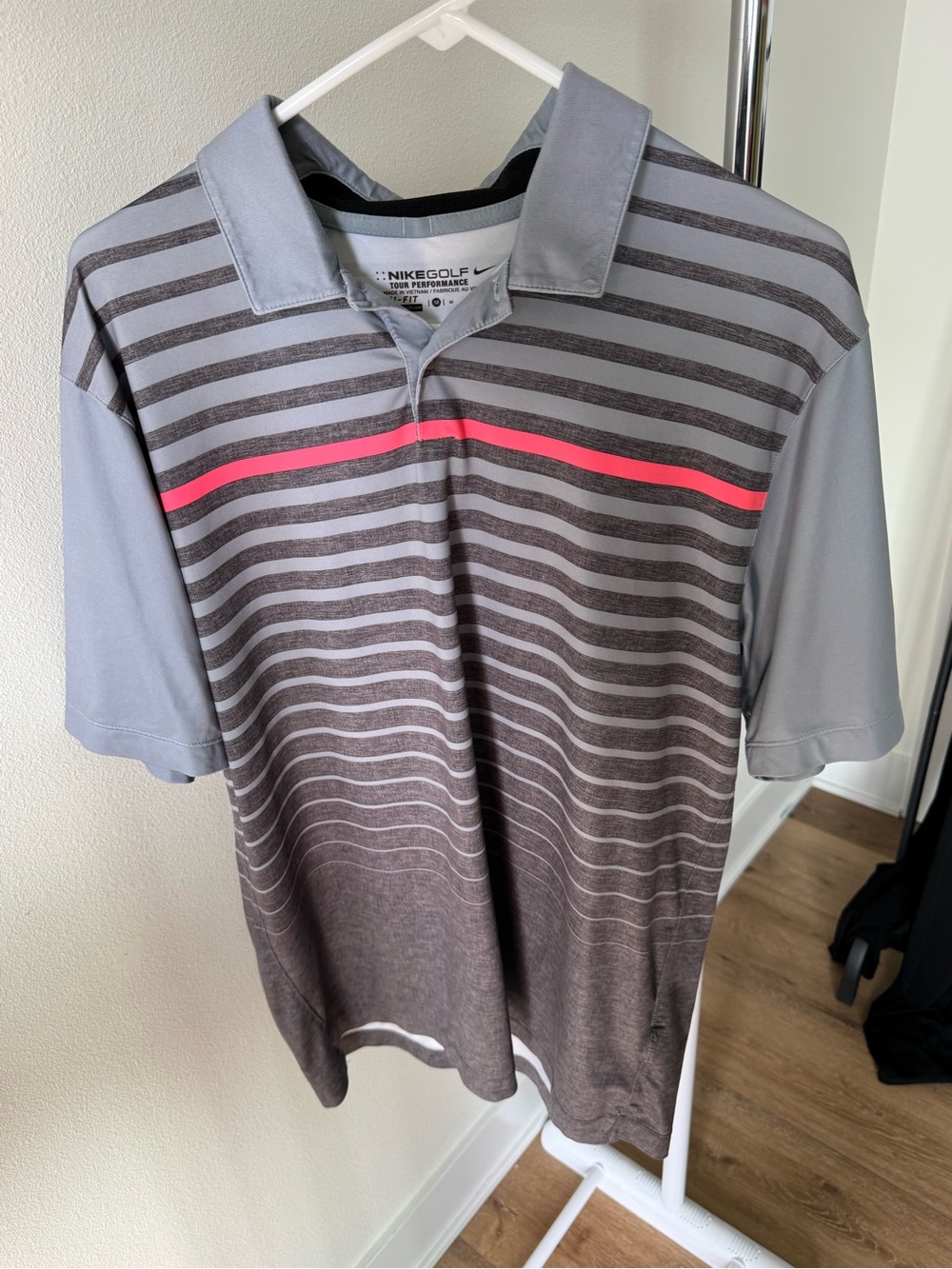 Nike Golf Tour Performance gray striped polo shirt Men’s size Medium